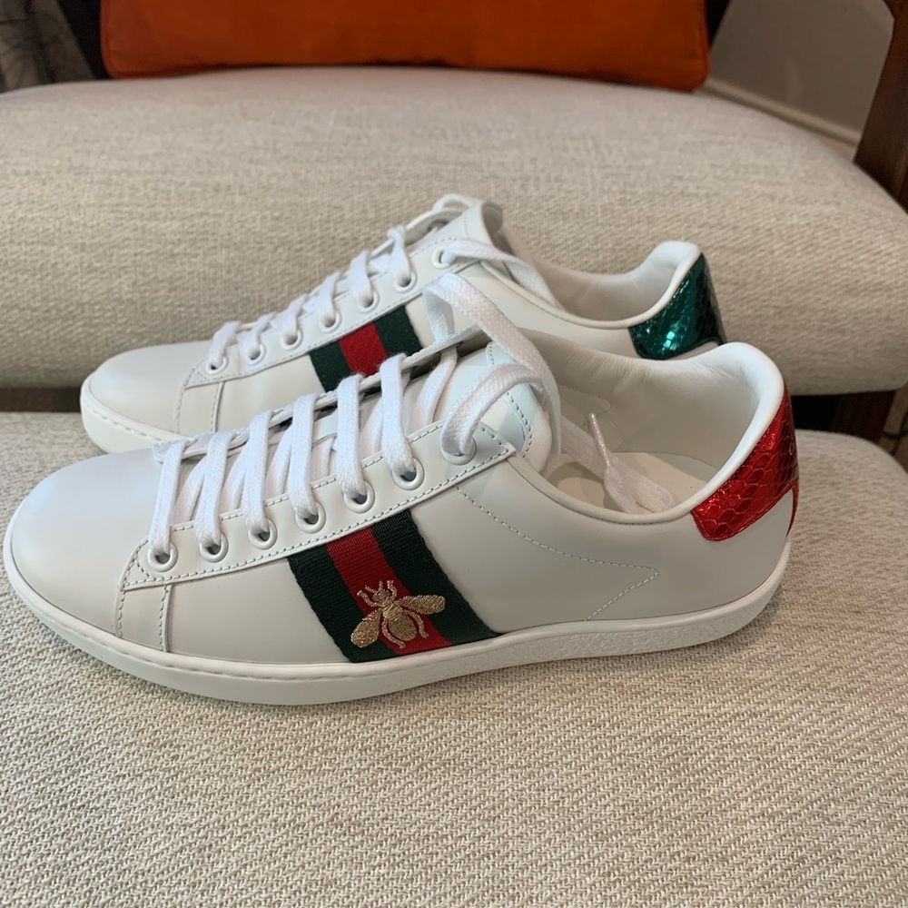 Authentic Gucci - Women New Ace Sneaker, White Leather, Golden Bee, 35+
